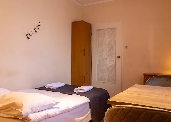 Lejlighed Spacious With A Balcony In Bielany