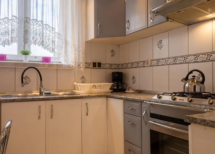 Lejlighed Spacious With A Balcony In Bielany