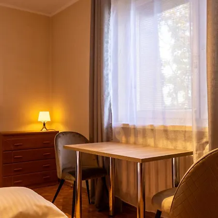 Spacious With A Balcony In Bielany Apartmán